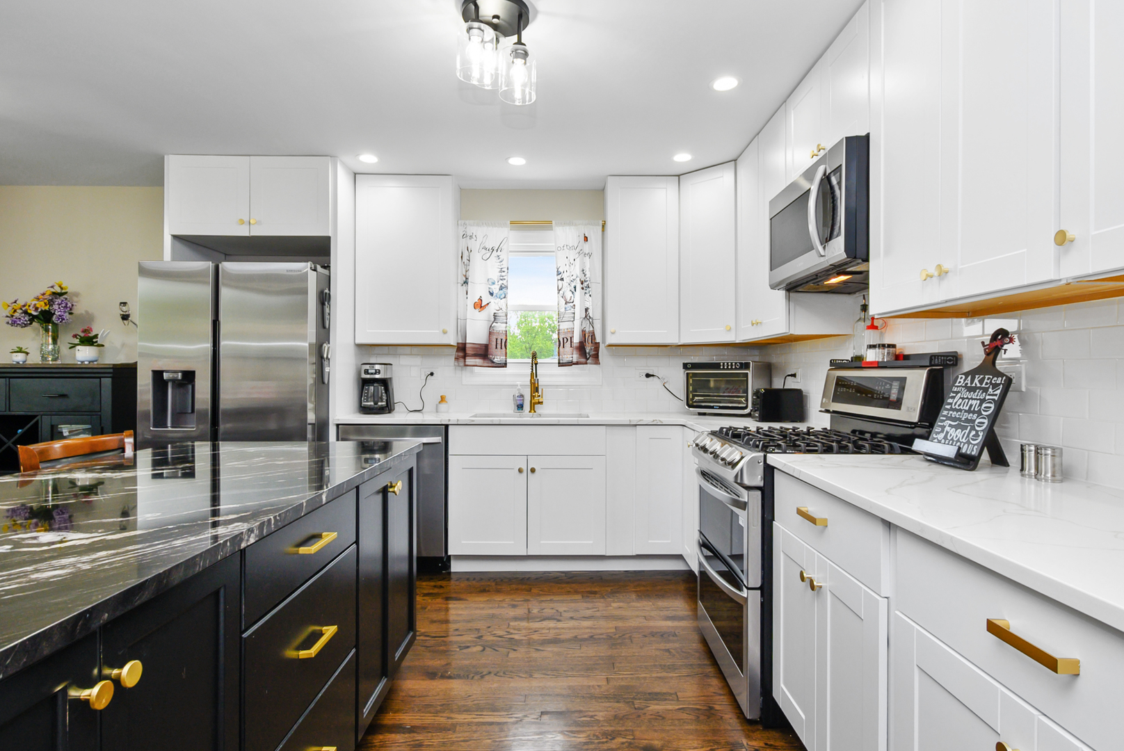 20137 S Rosewood Drive, Frankfort, IL 60423