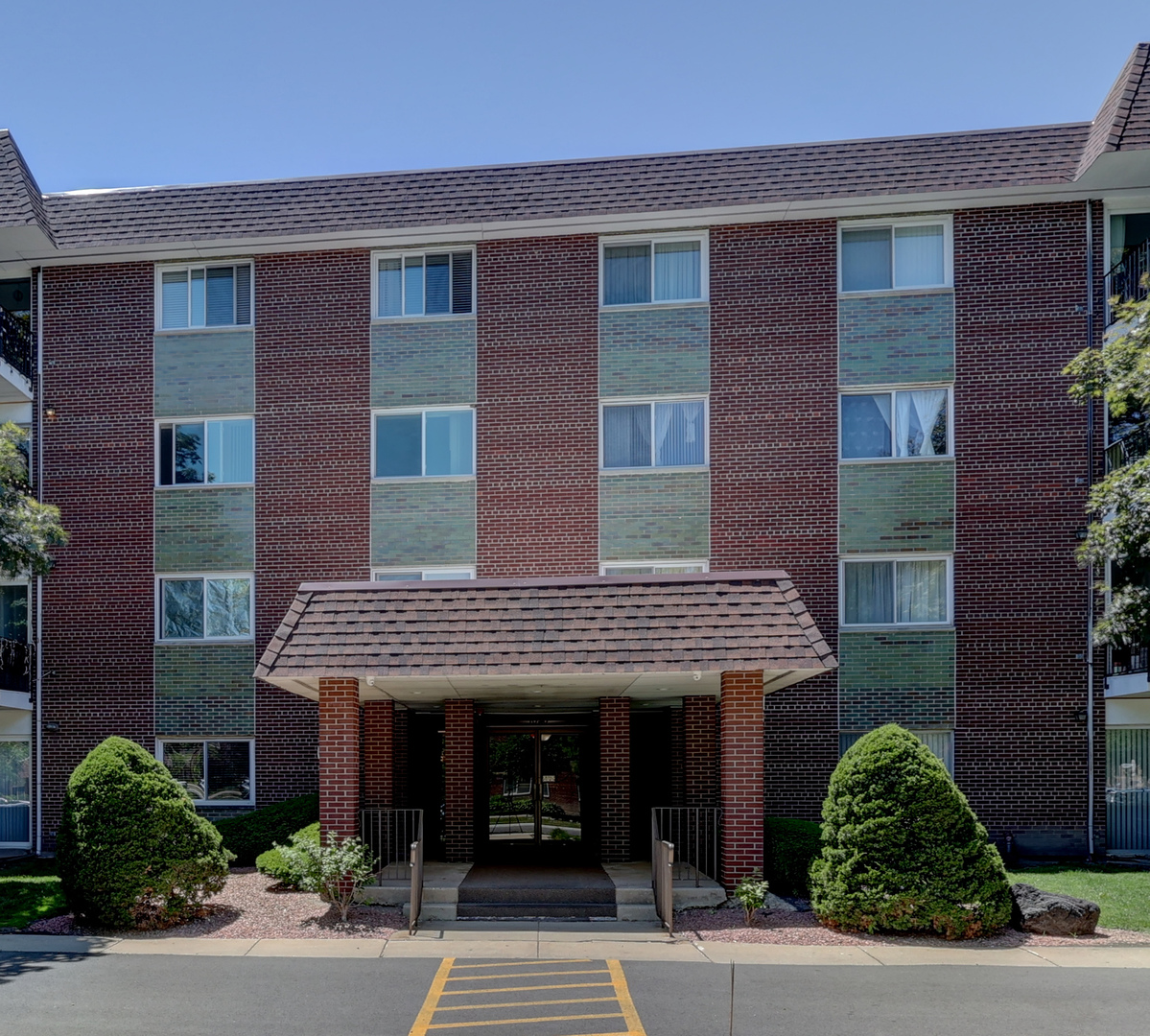 1030 S FERNANDEZ Avenue #1T, Arlington Heights, IL 60005