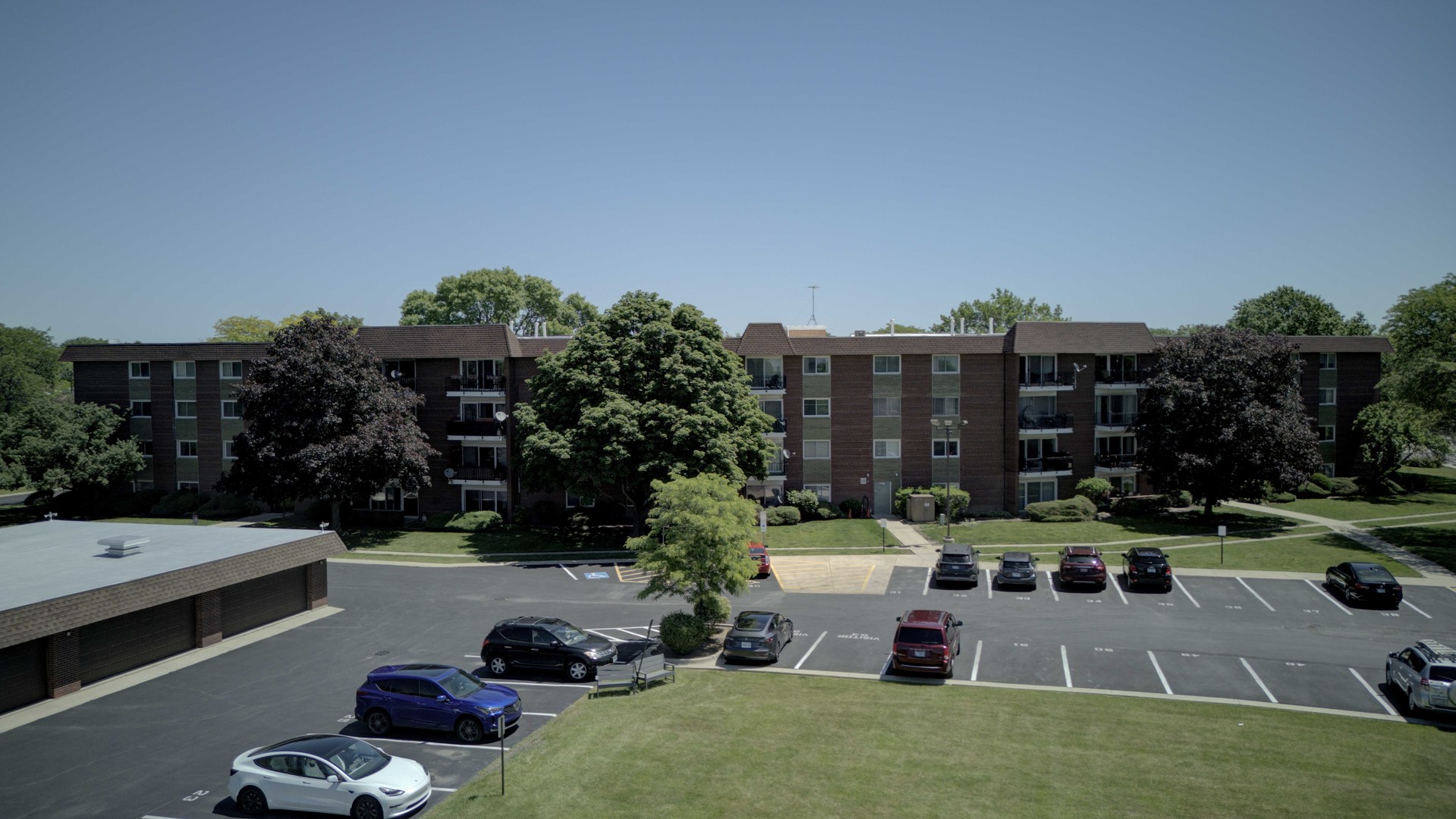 1030 S FERNANDEZ Avenue #1T, Arlington Heights, IL 60005