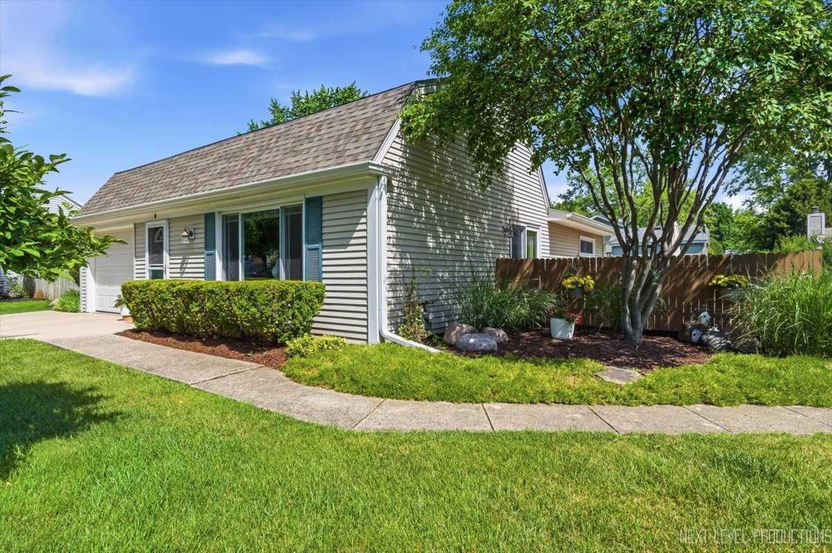10 Shermead Road, Montgomery, IL 60538
