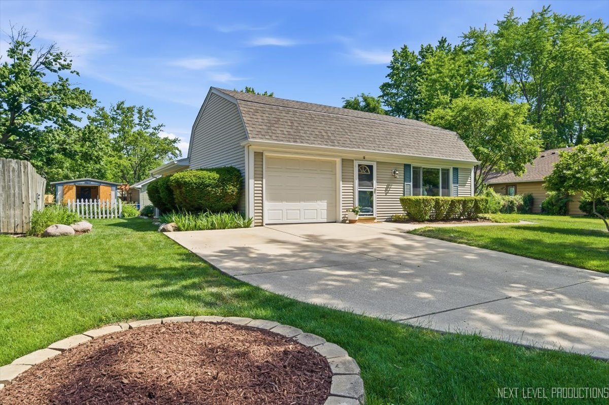 10 Shermead Road, Montgomery, IL 60538