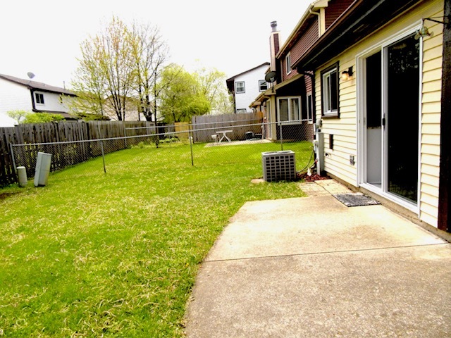 525 COMMANCHE Trail, Wheeling, IL 60090