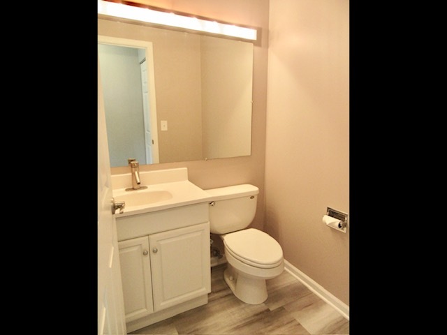 525 COMMANCHE Trail, Wheeling, IL 60090
