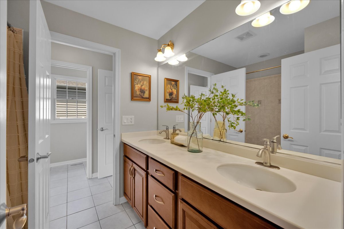 5 Covington Court, Algonquin, IL 60102
