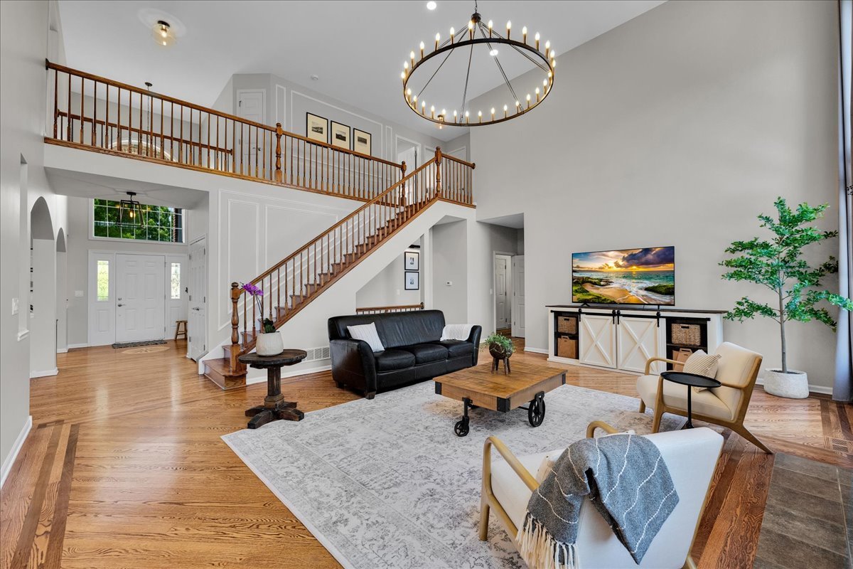 5 Covington Court, Algonquin, IL 60102