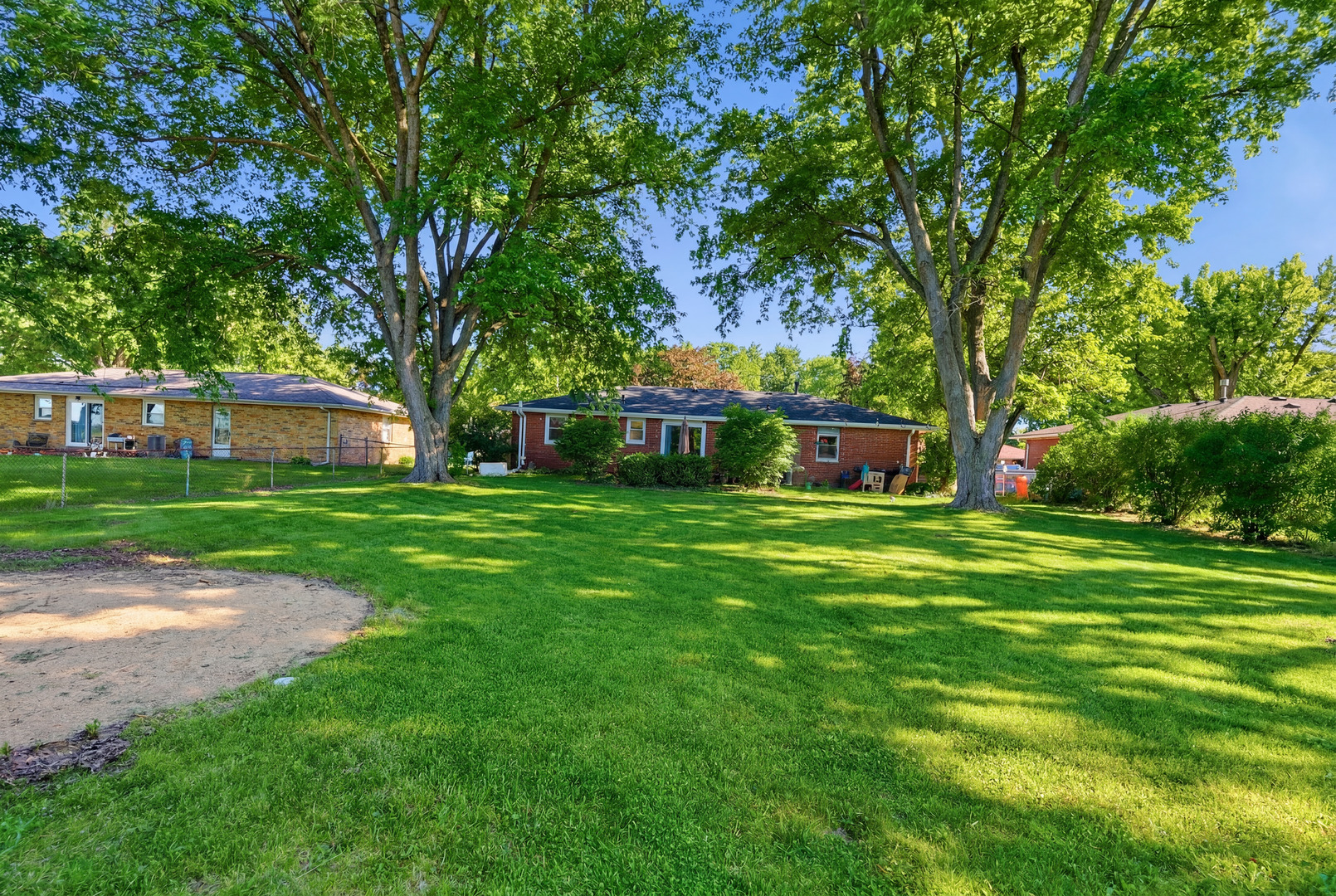 120 Terry Drive, Sugar Grove, IL 60554