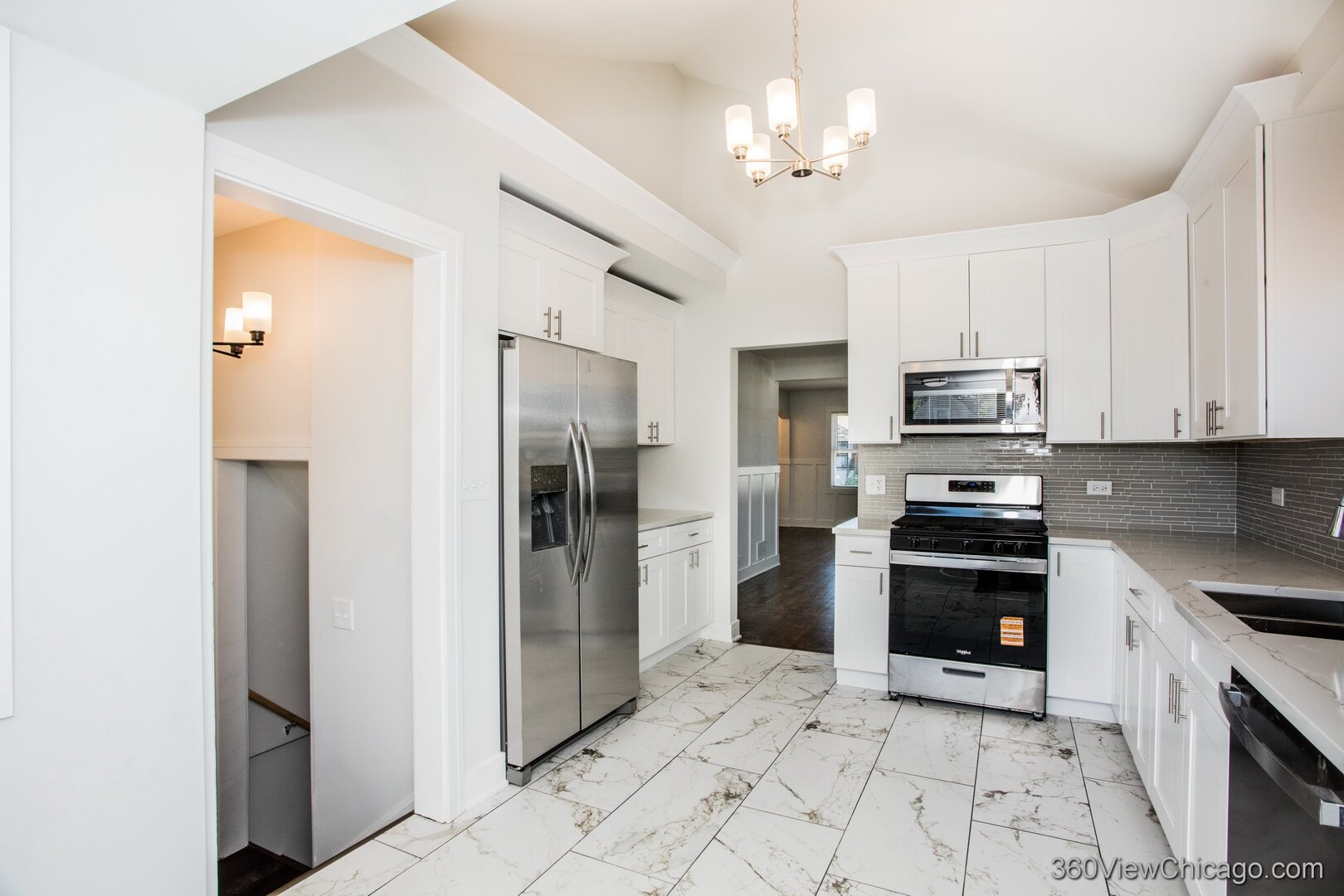 10601 S Peoria Street, Chicago, IL 60643