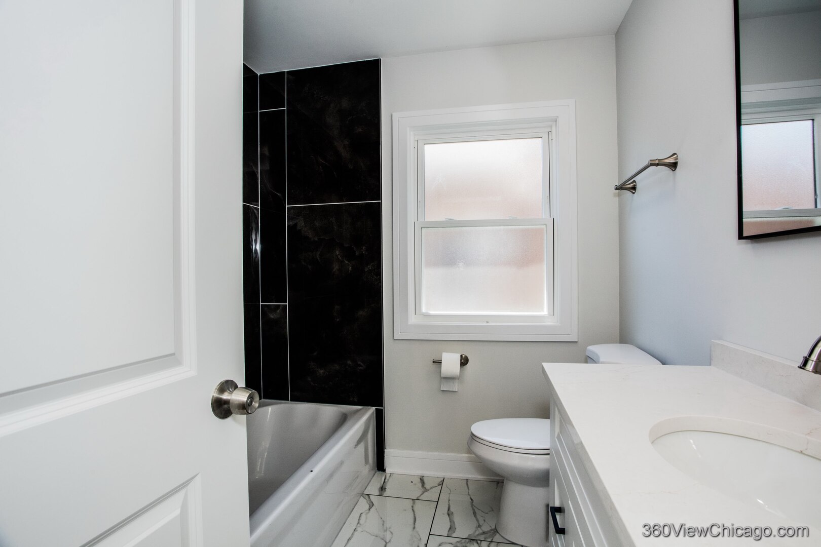 10601 S Peoria Street, Chicago, IL 60643