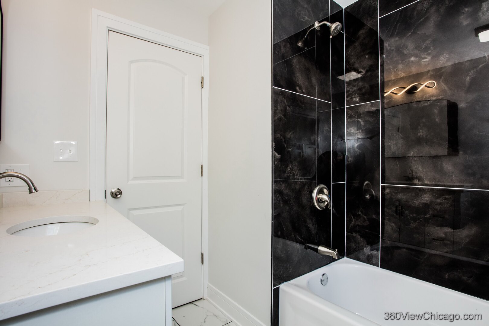10601 S Peoria Street, Chicago, IL 60643