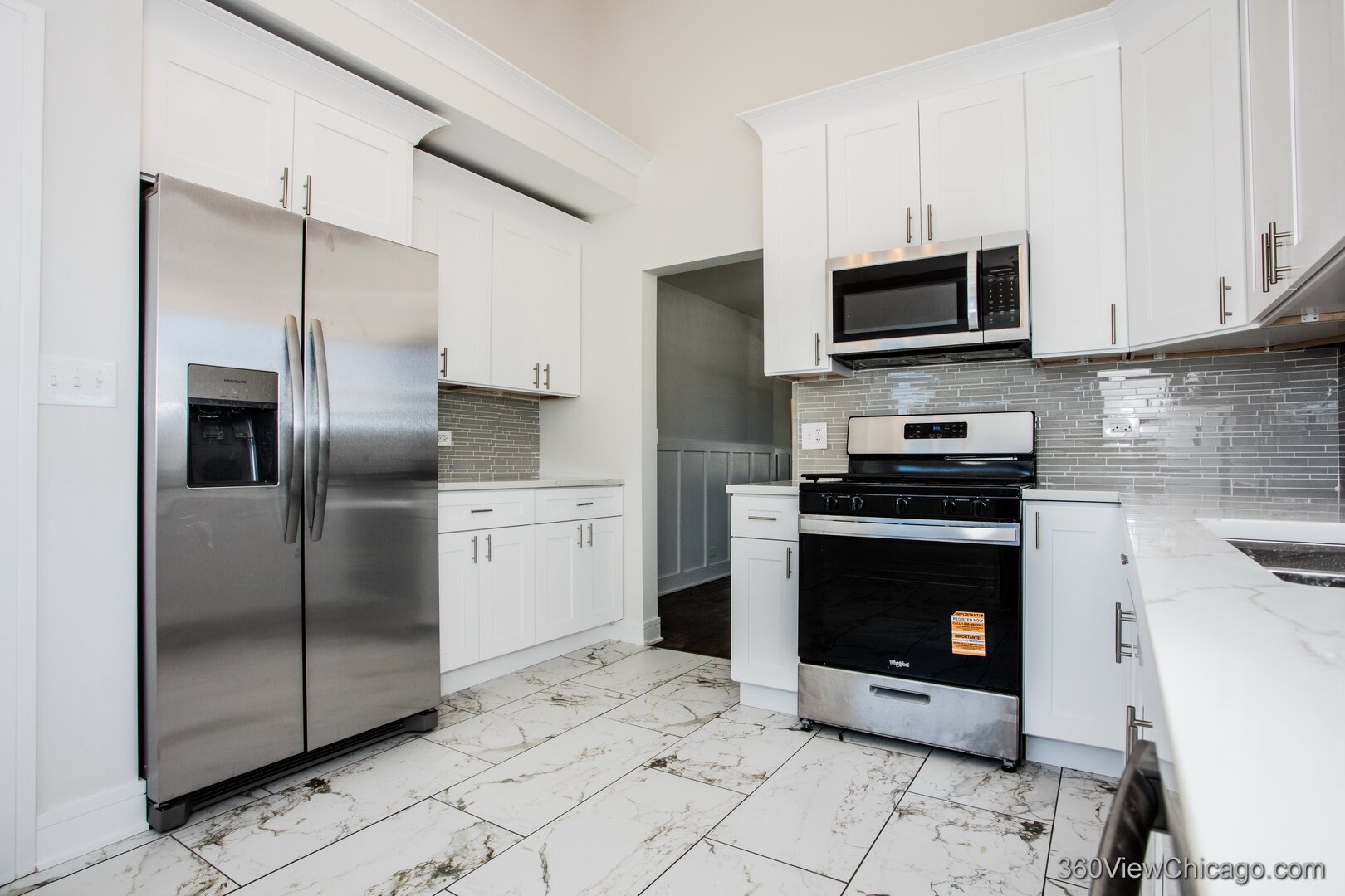 10601 S Peoria Street, Chicago, IL 60643