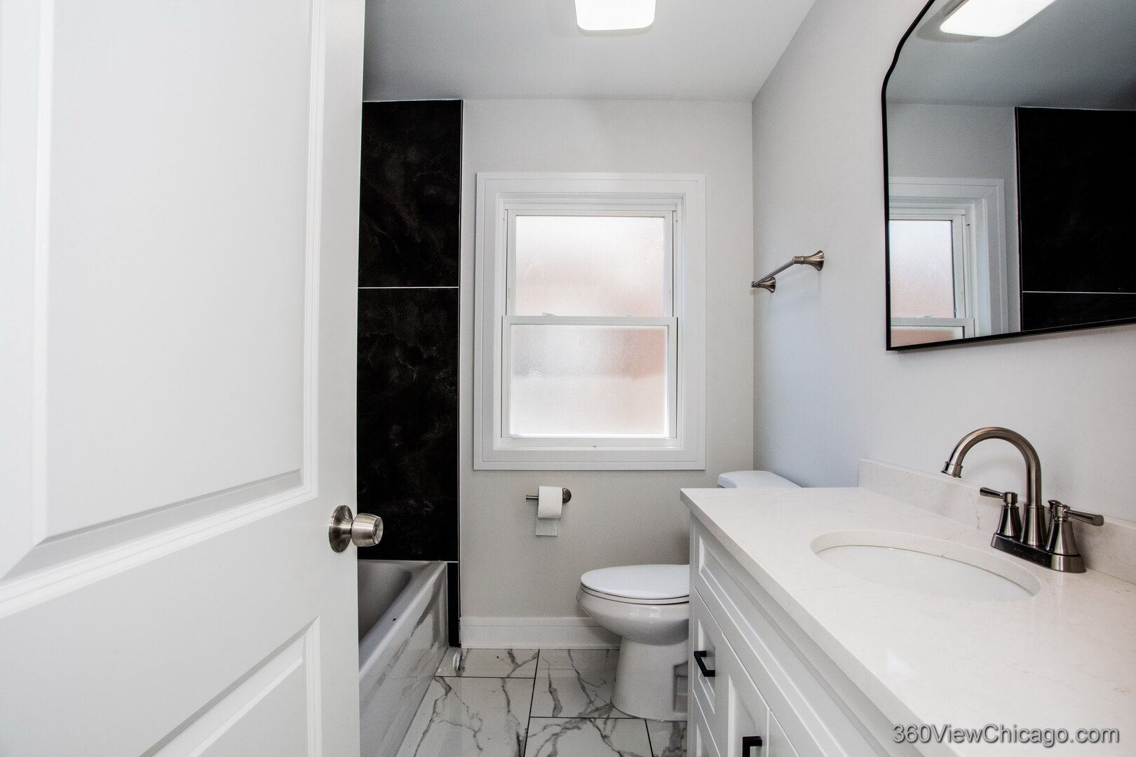 10601 S Peoria Street, Chicago, IL 60643