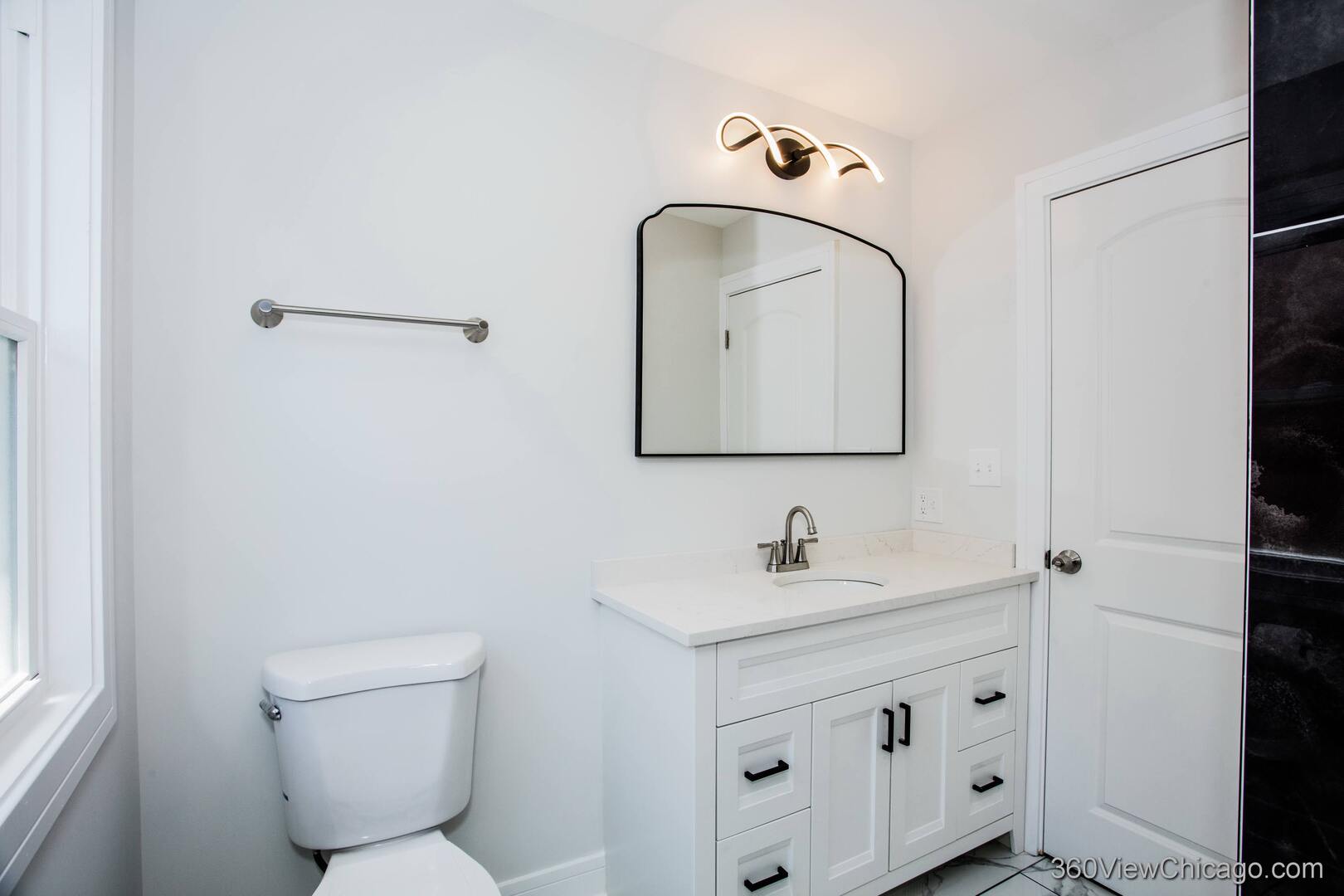 10601 S Peoria Street, Chicago, IL 60643