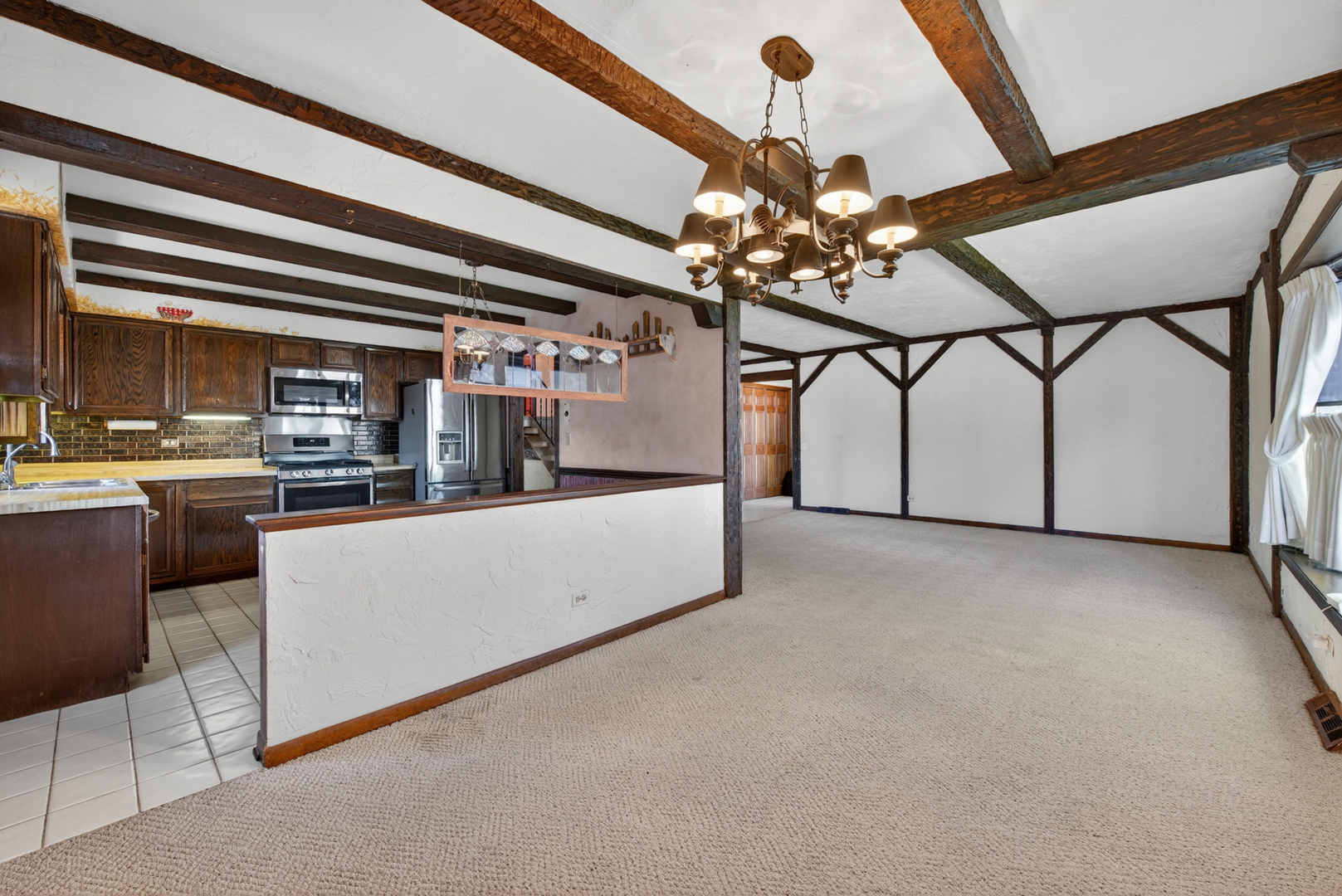 72 Marina Drive, Des Plaines, IL 60016