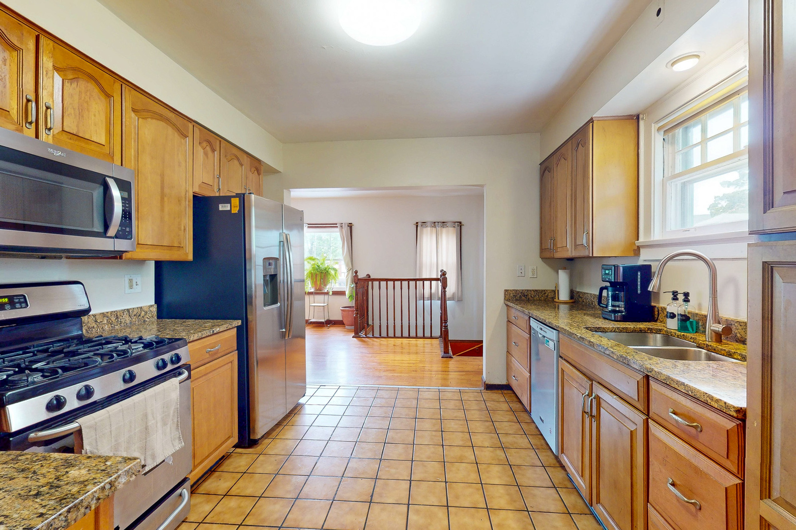 186 N Du Bois Avenue, Elgin, IL 60123