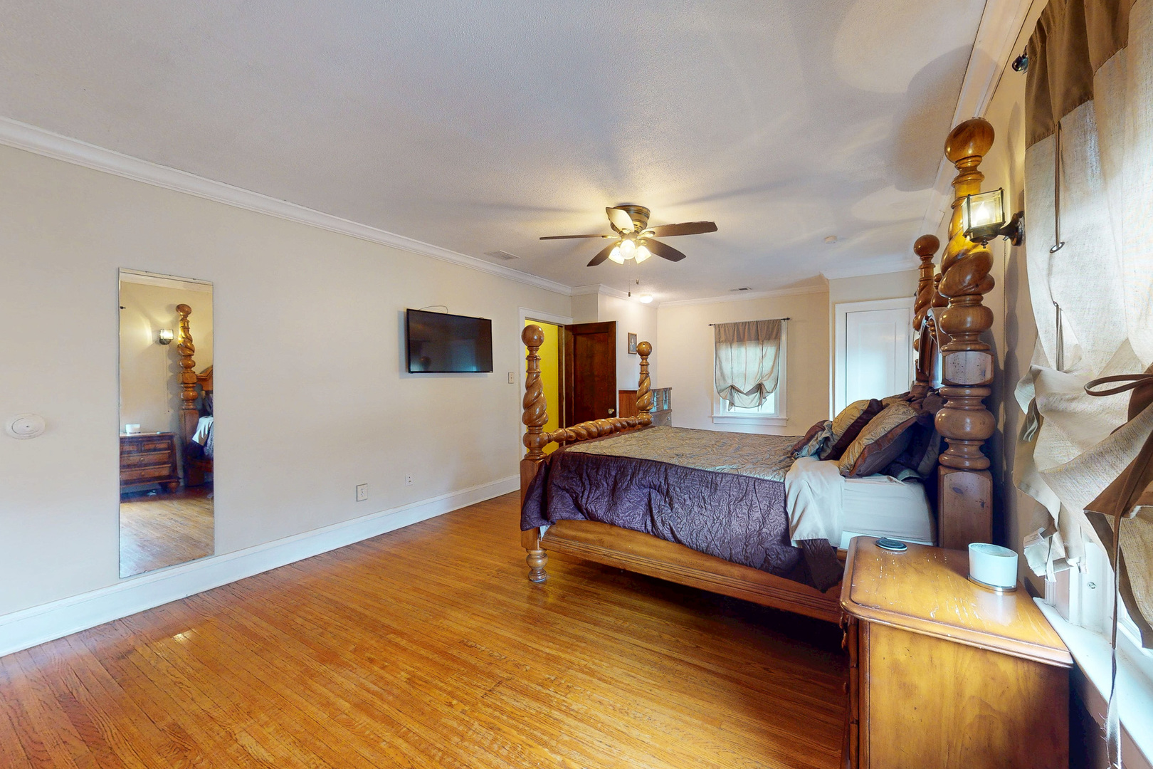186 N Du Bois Avenue, Elgin, IL 60123