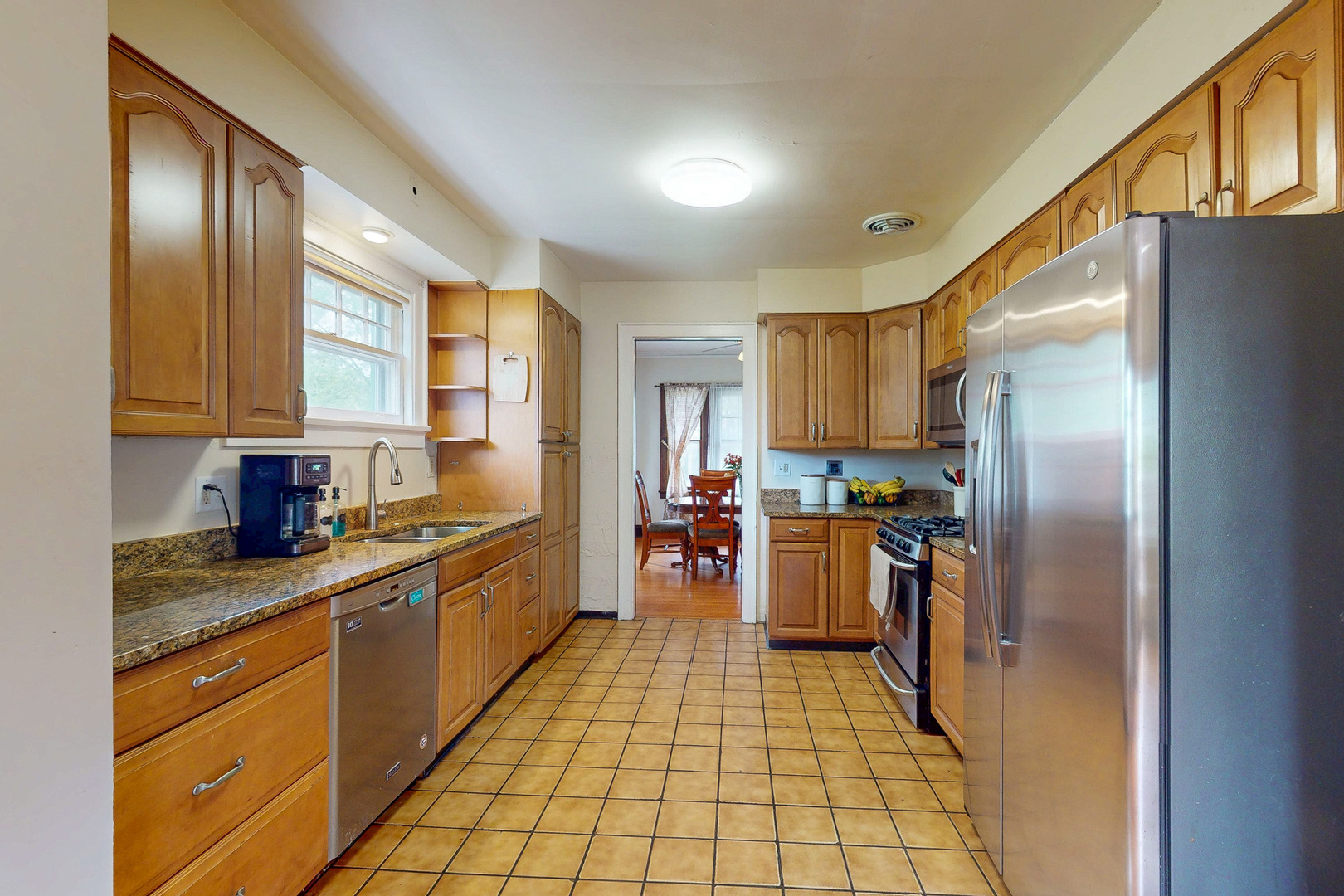 186 N Du Bois Avenue, Elgin, IL 60123