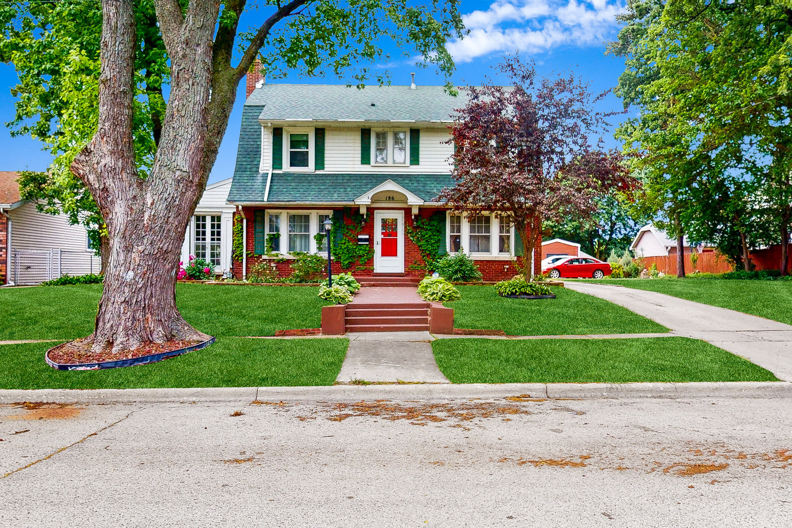 186 N Du Bois Avenue, Elgin, IL 60123