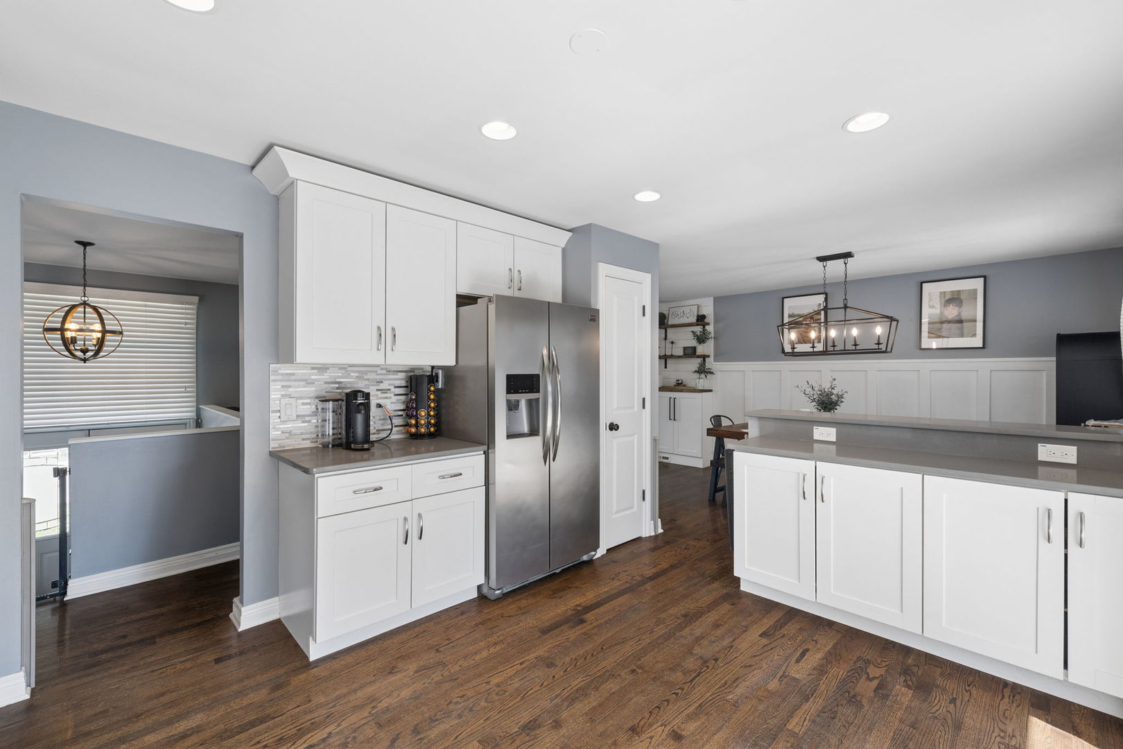 7025 Roberts Drive, Woodridge, IL 60517