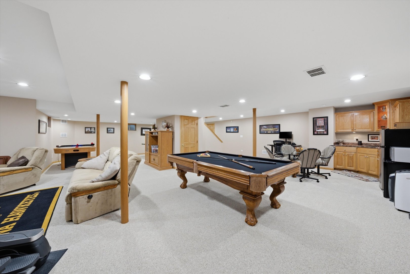 1592 Jeanel Lane, Aurora, IL 60502