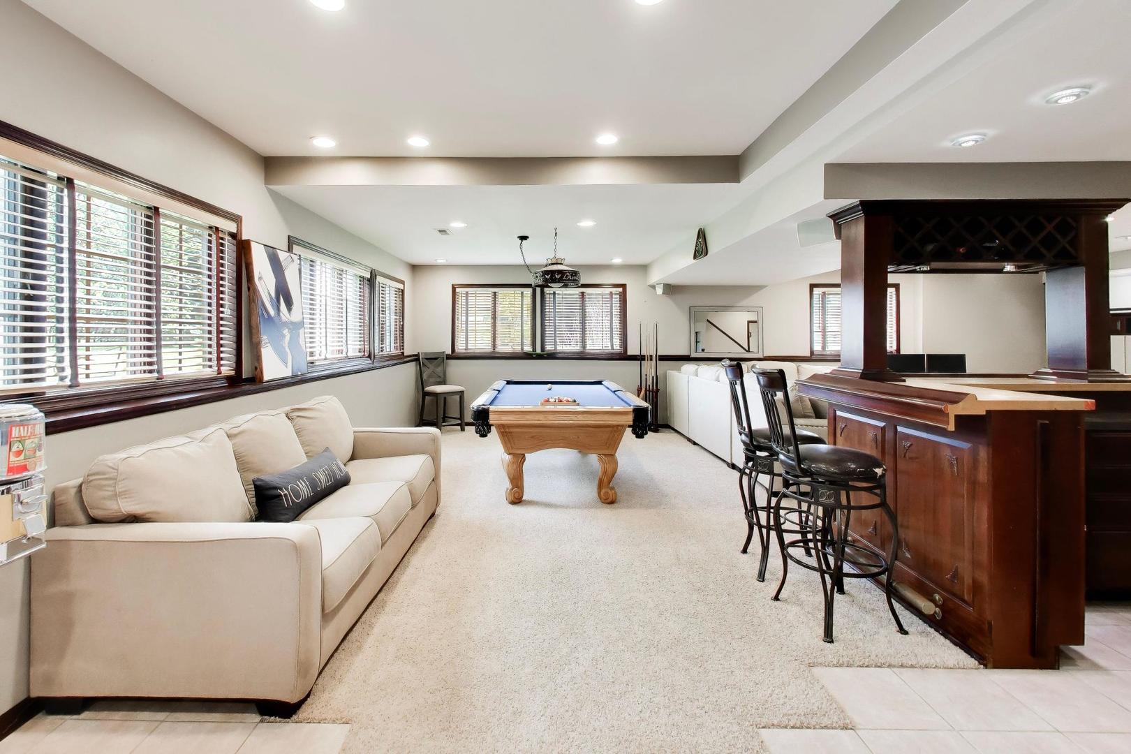 214 Red Bud Circle, Sleepy Hollow, IL 60118