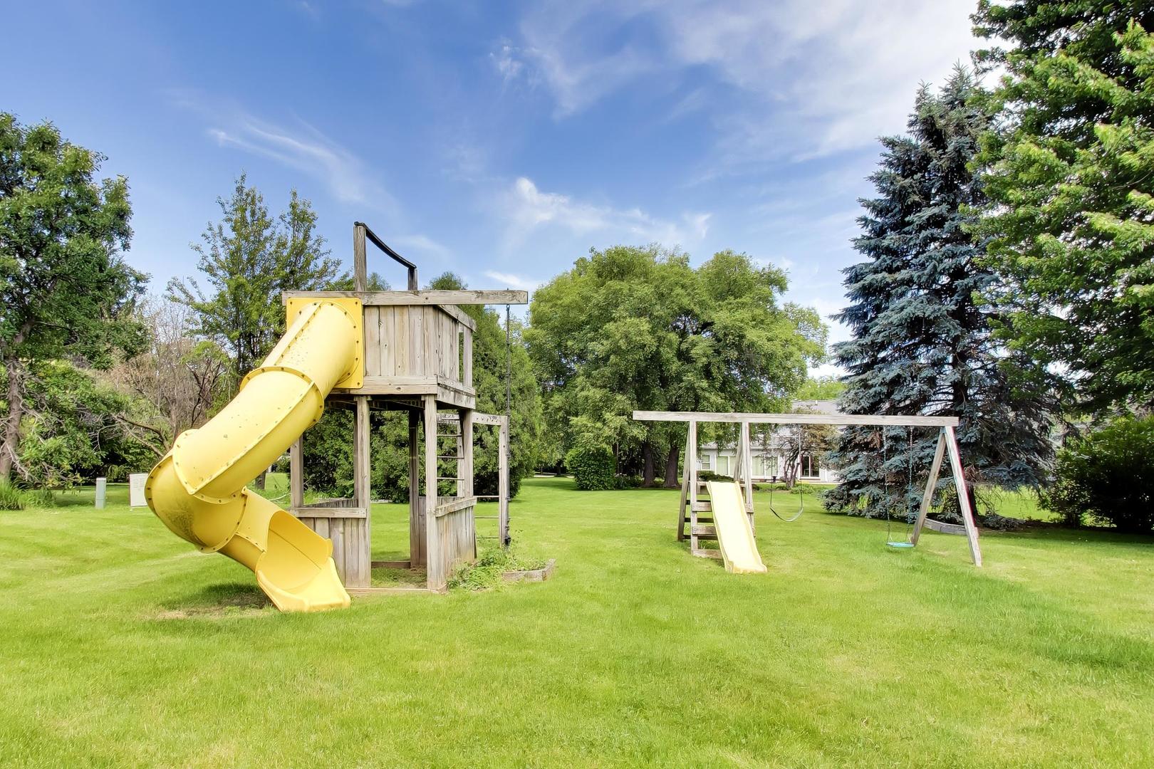 214 Red Bud Circle, Sleepy Hollow, IL 60118