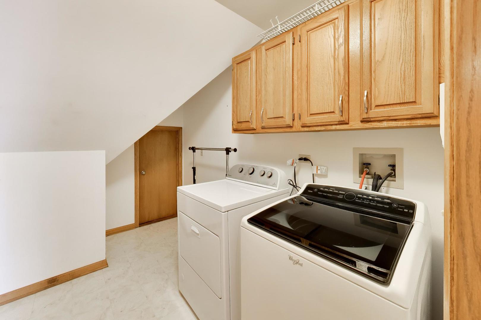 214 Red Bud Circle, Sleepy Hollow, IL 60118