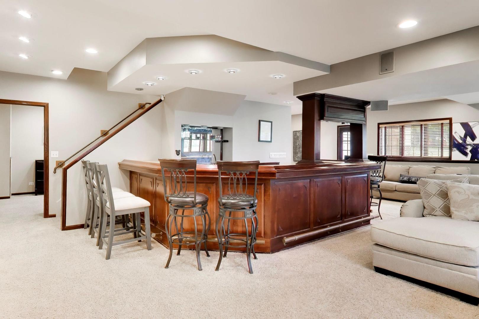 214 Red Bud Circle, Sleepy Hollow, IL 60118