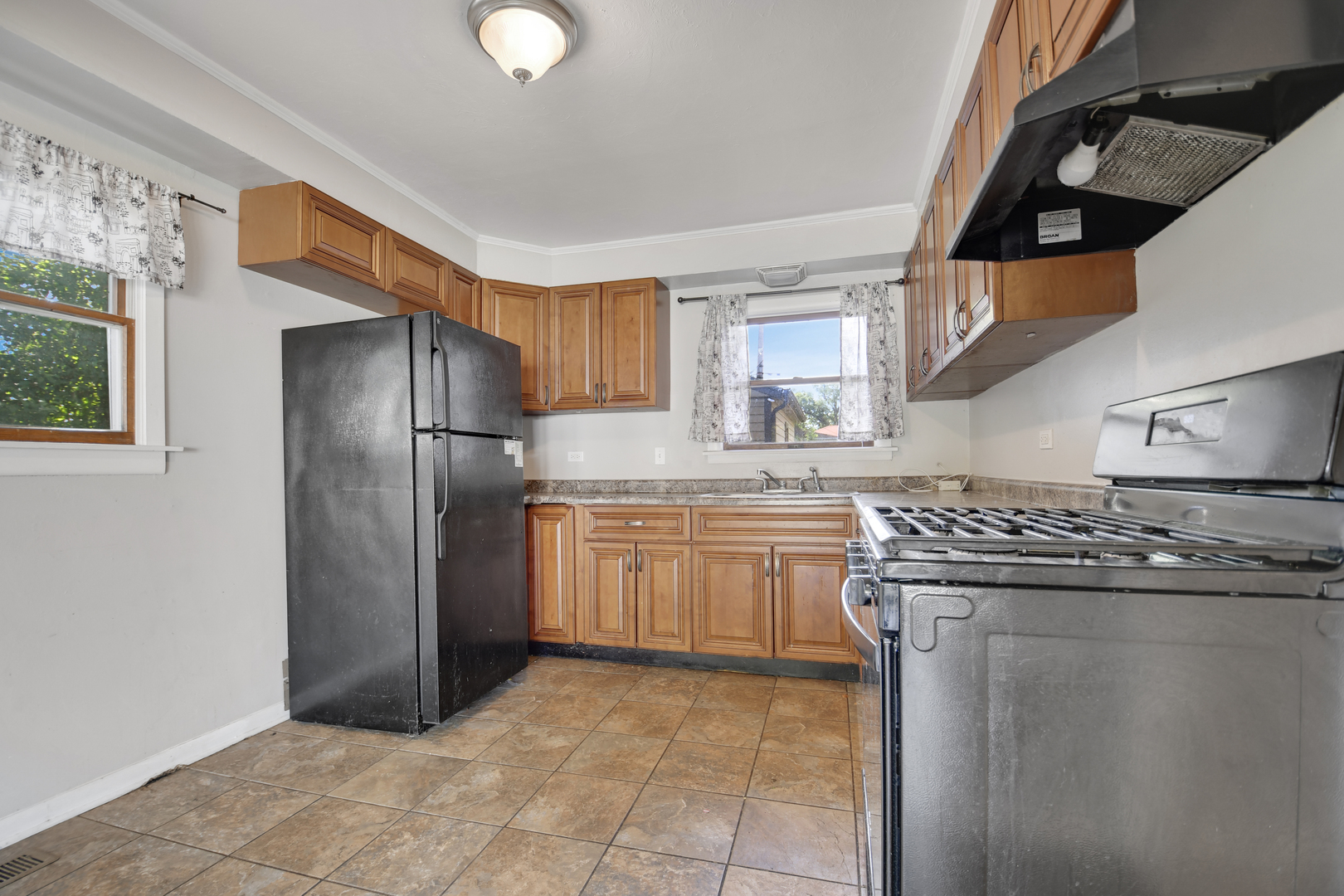 111 Shabbona Drive, Park Forest, IL 60466