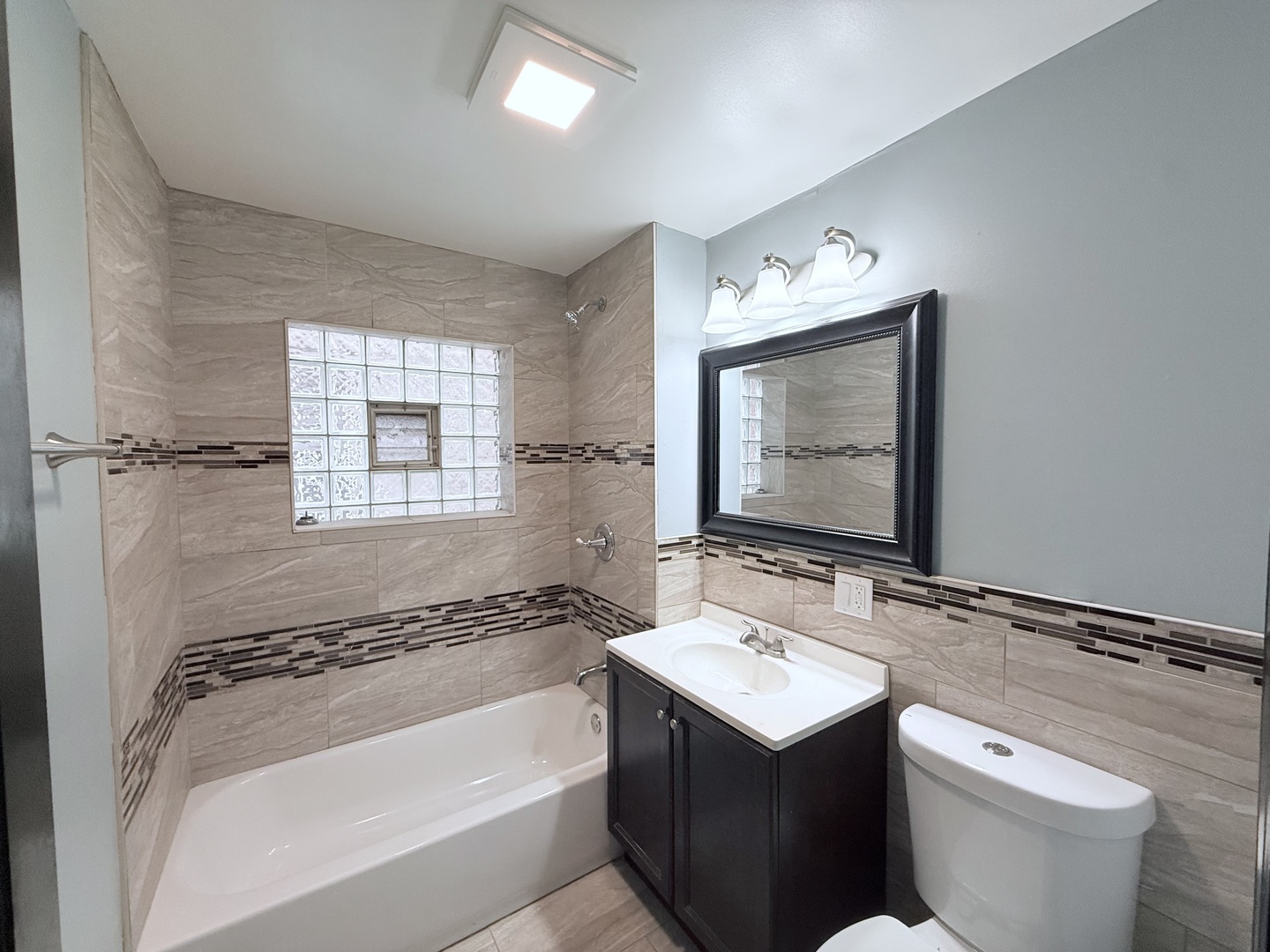 7924 S Peoria Street, Chicago, IL 60620