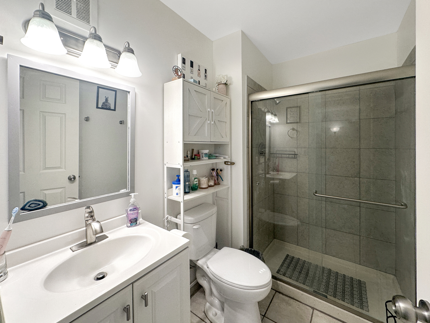 845 Miller Lane #101, Buffalo Grove, IL 60089