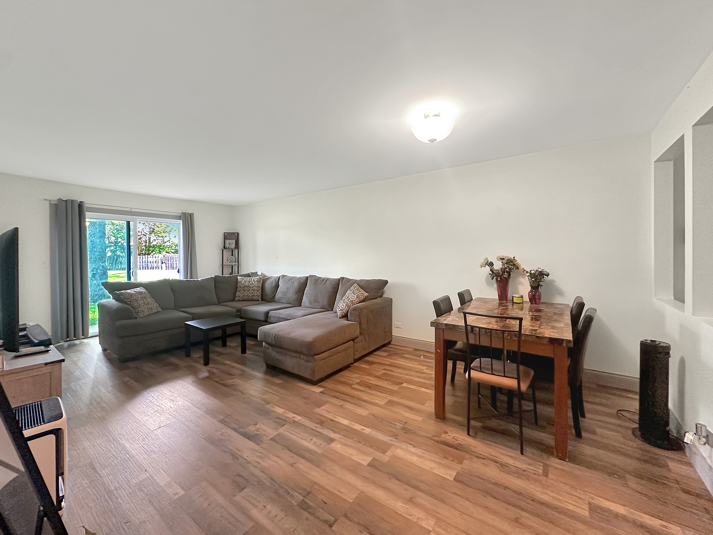 845 Miller Lane #101, Buffalo Grove, IL 60089