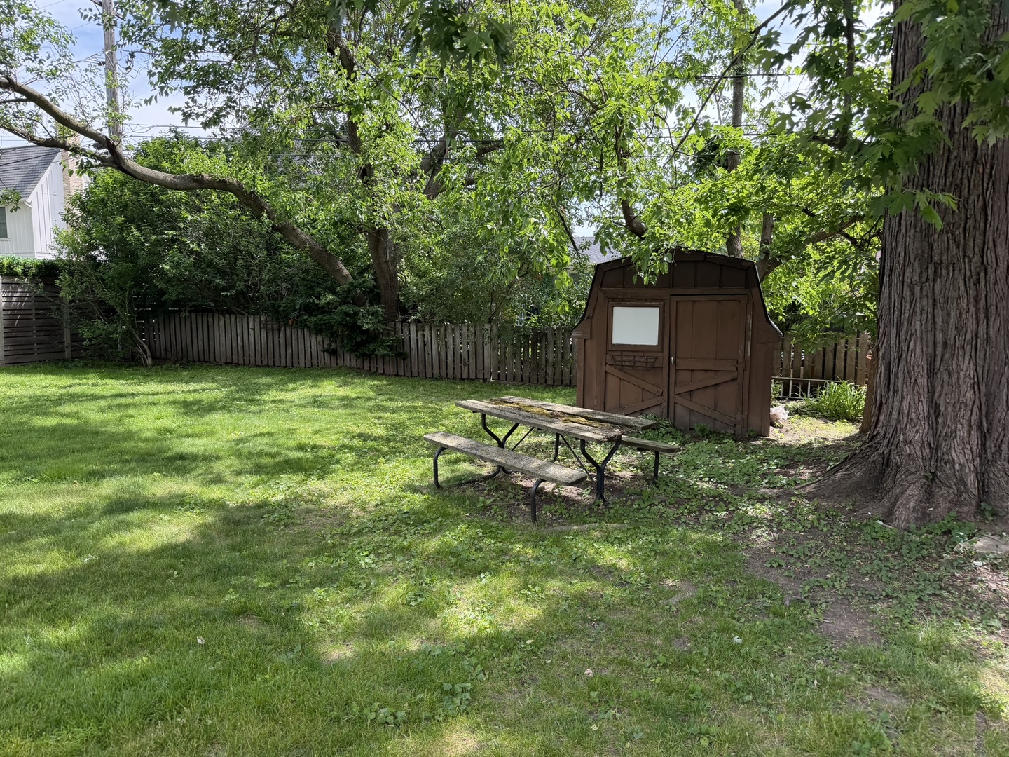 165 S Fairview Avenue, Elmhurst, IL 60126