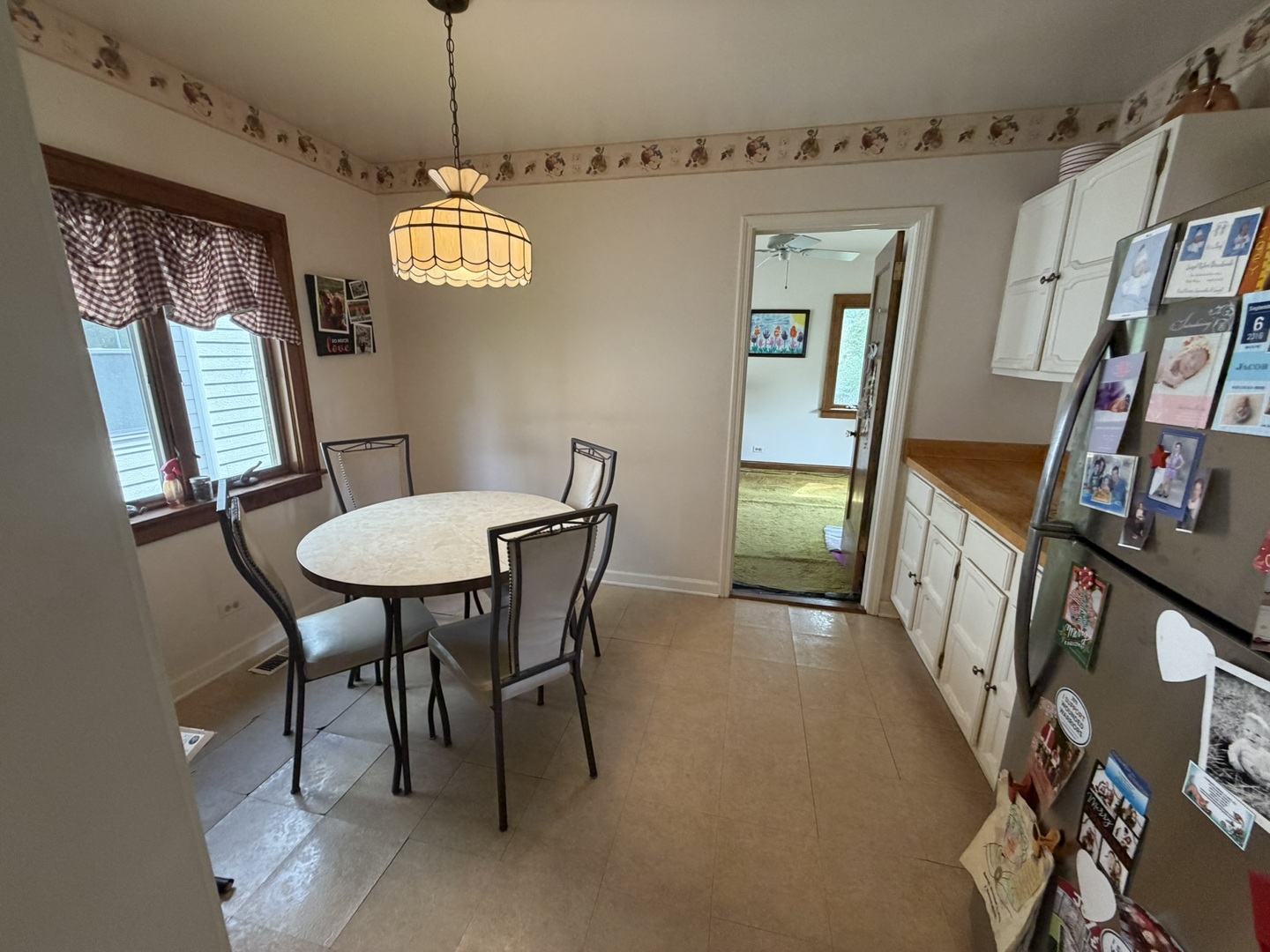 165 S Fairview Avenue, Elmhurst, IL 60126