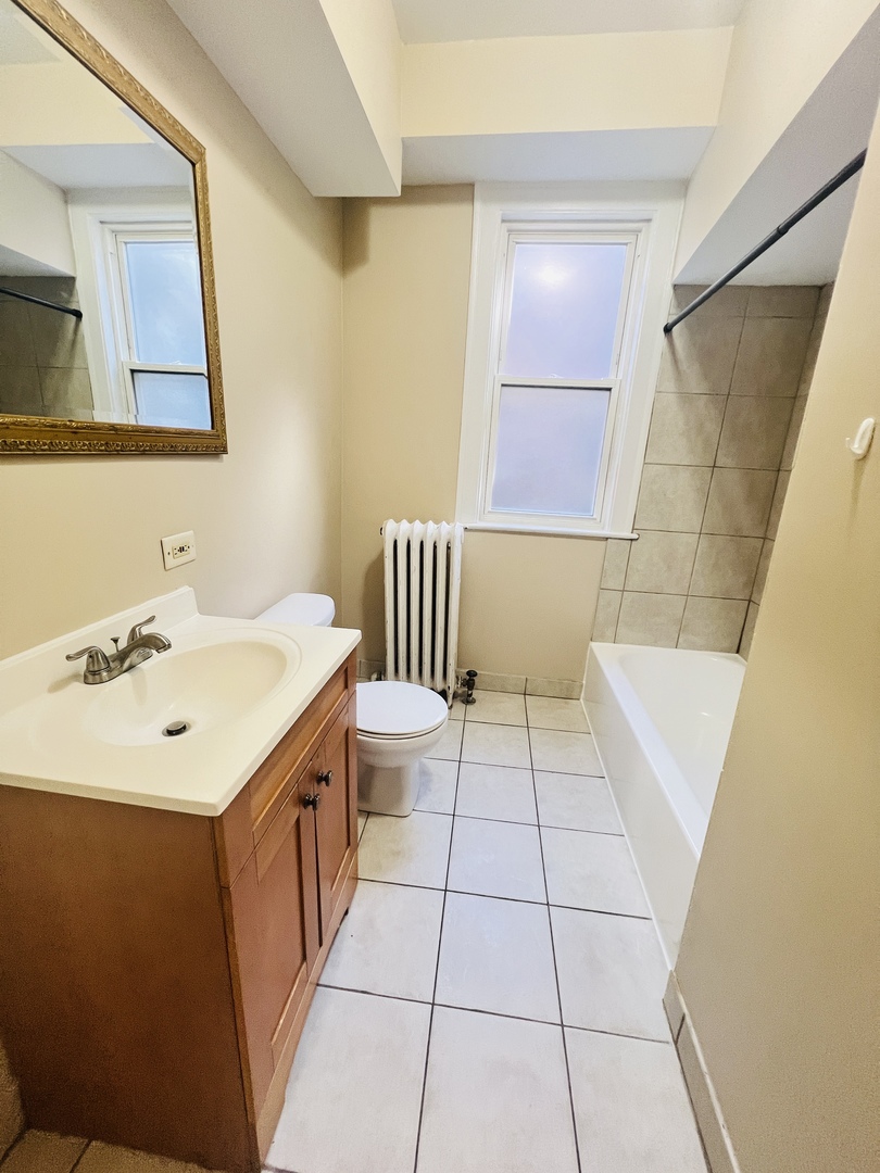 1732 W Wallen Avenue, Chicago, IL 60626