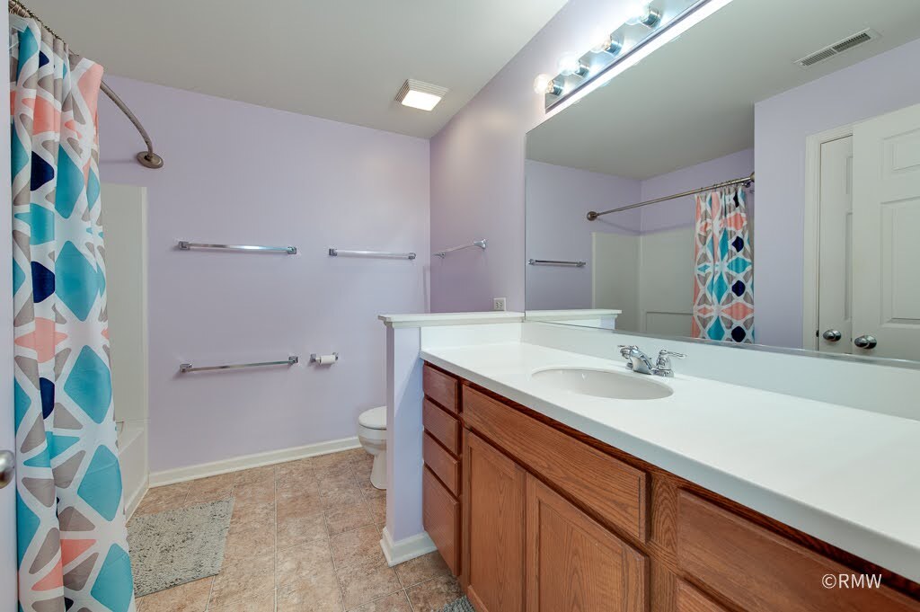 9810 Cummings Street, Huntley, IL 60142