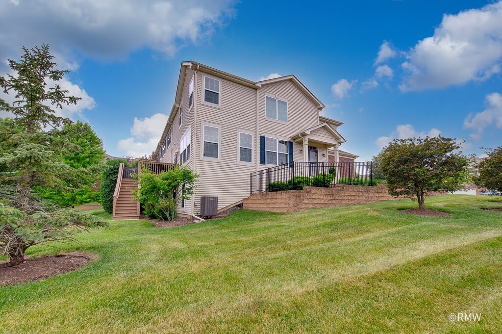 9810 Cummings Street, Huntley, IL 60142