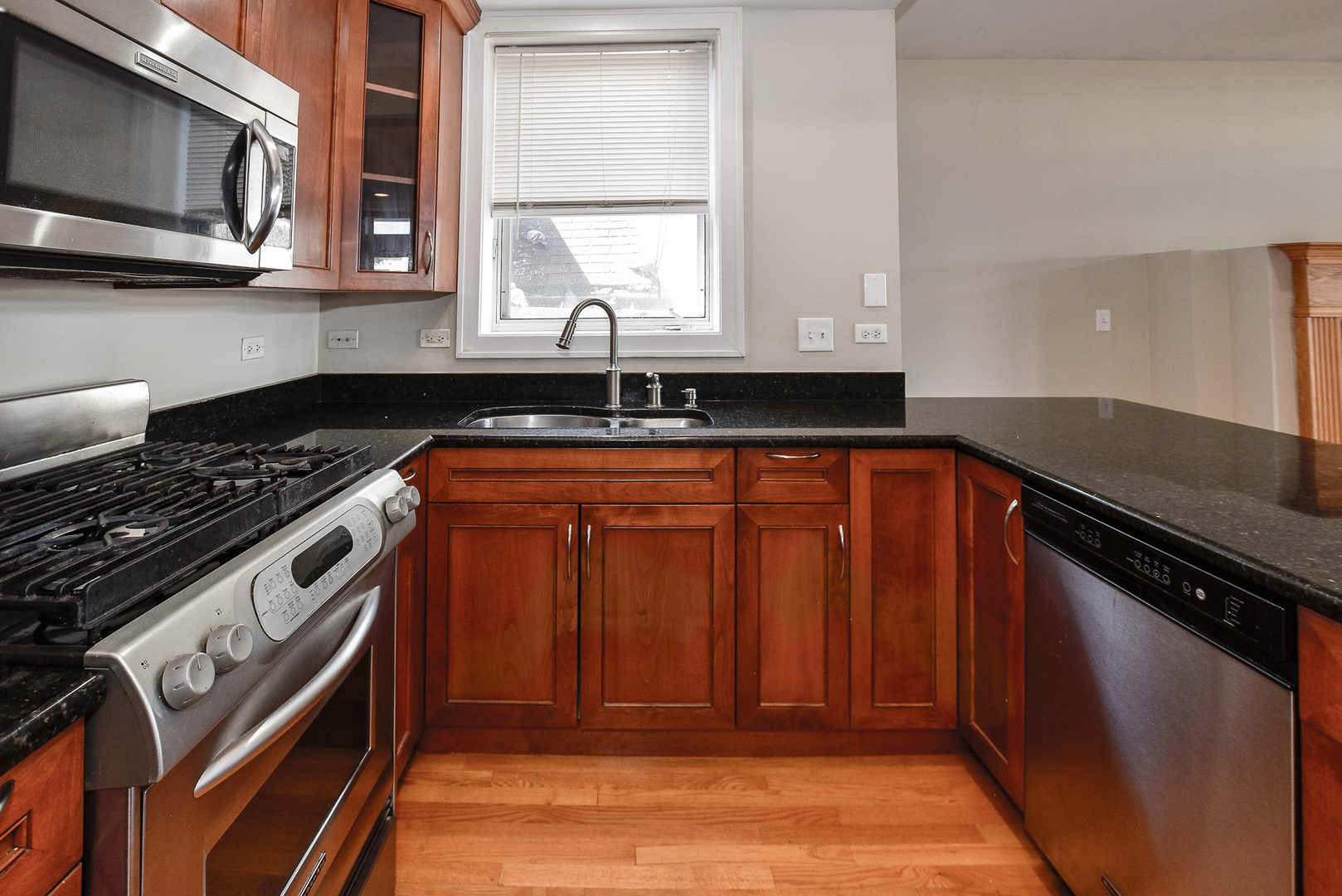 2942 N LINCOLN Avenue #4S, Chicago, IL 60657