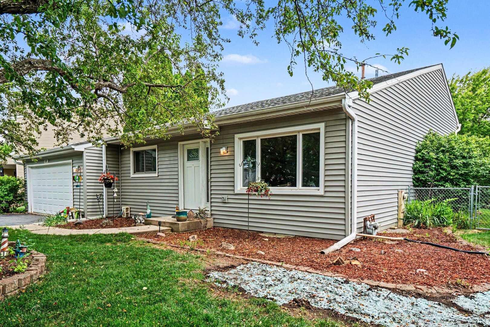 1132 Wishing Well Lane, Naperville, IL 60564