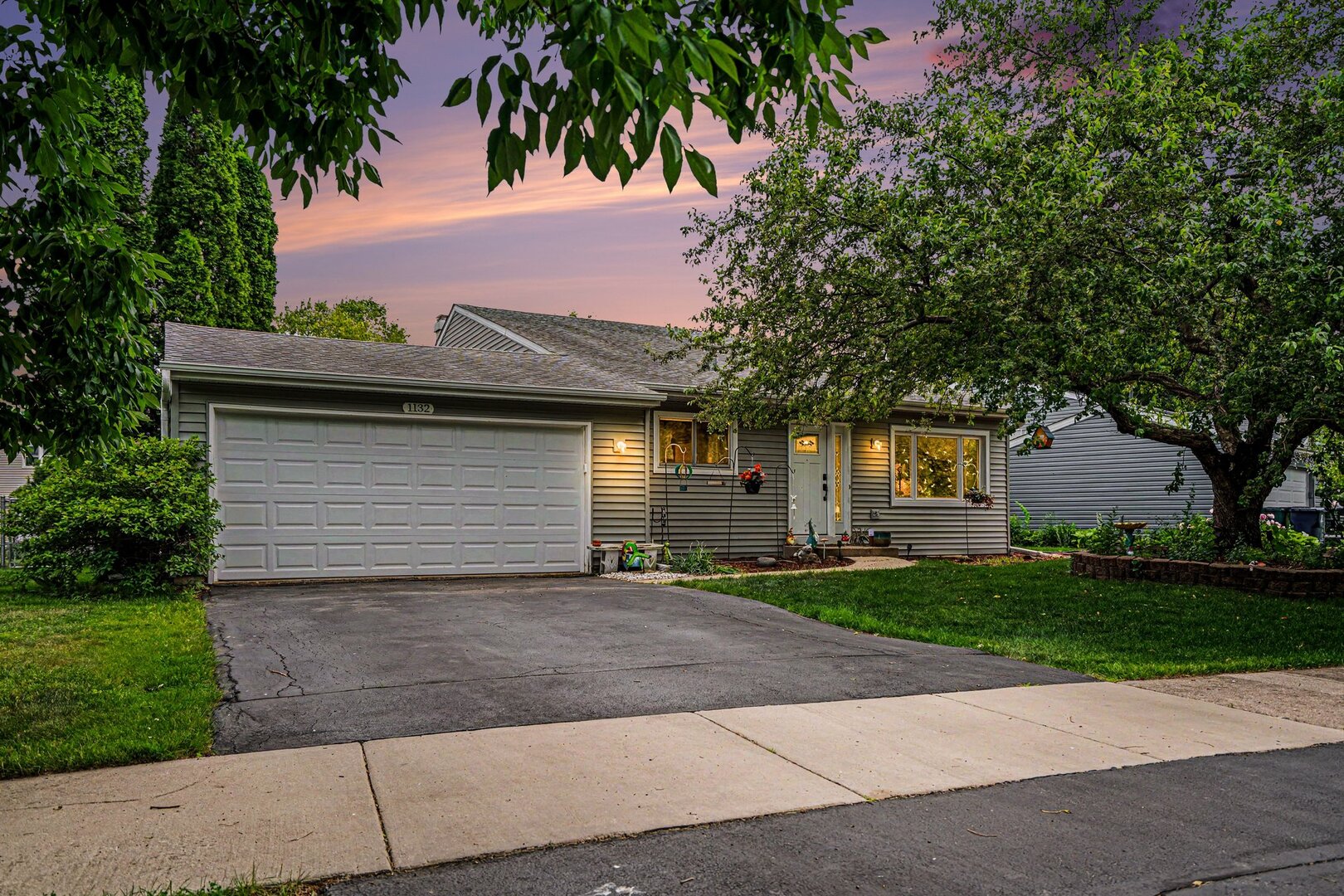 1132 Wishing Well Lane, Naperville, IL 60564