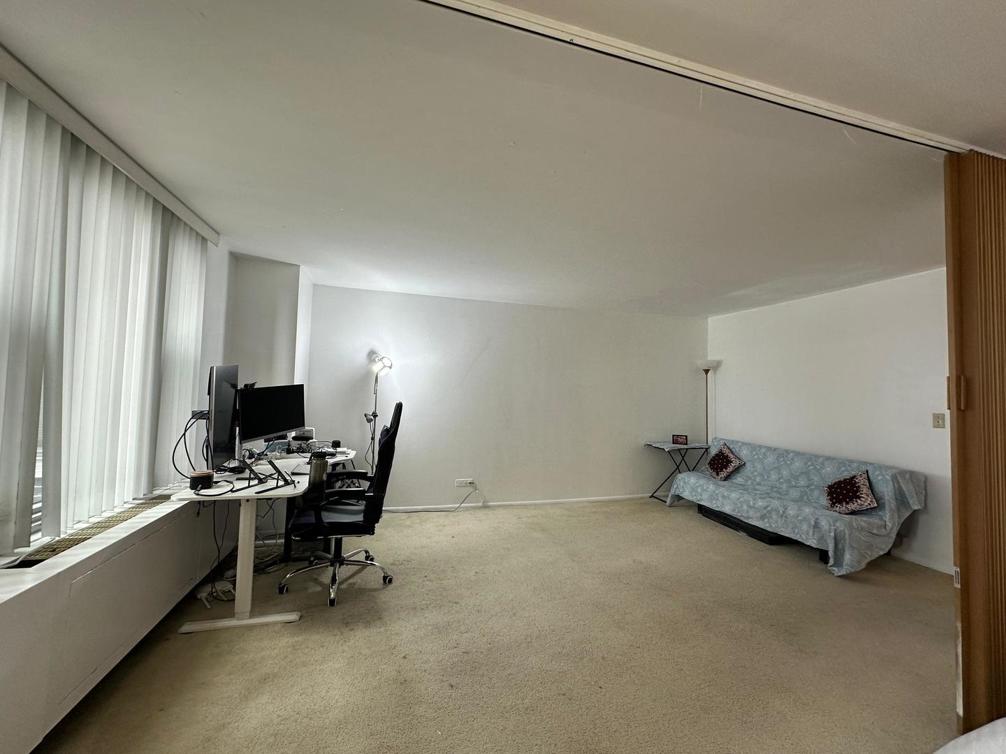 400 E RANDOLPH Street #921, Chicago, IL 60601