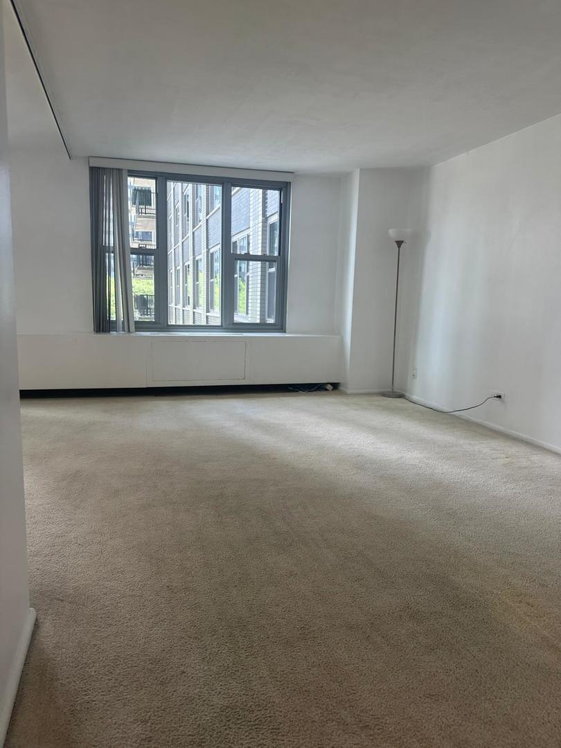 400 E RANDOLPH Street #921, Chicago, IL 60601
