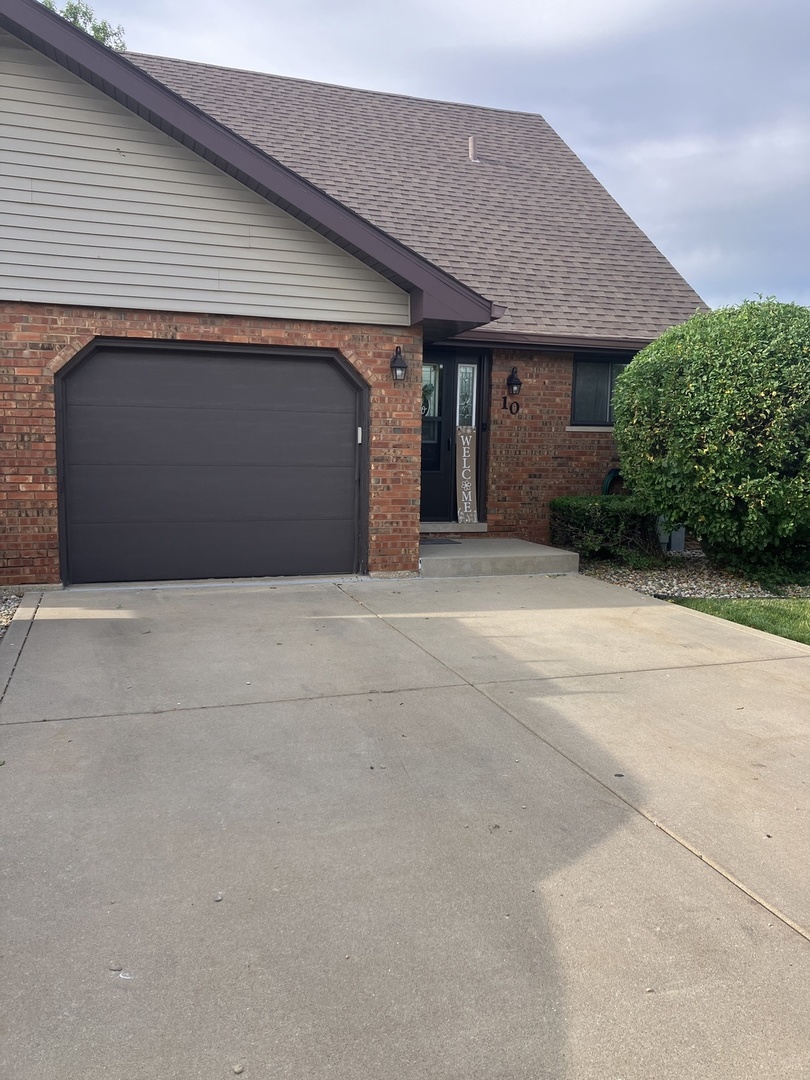 1906 Heatherway Lane #10, New Lenox, IL 60451