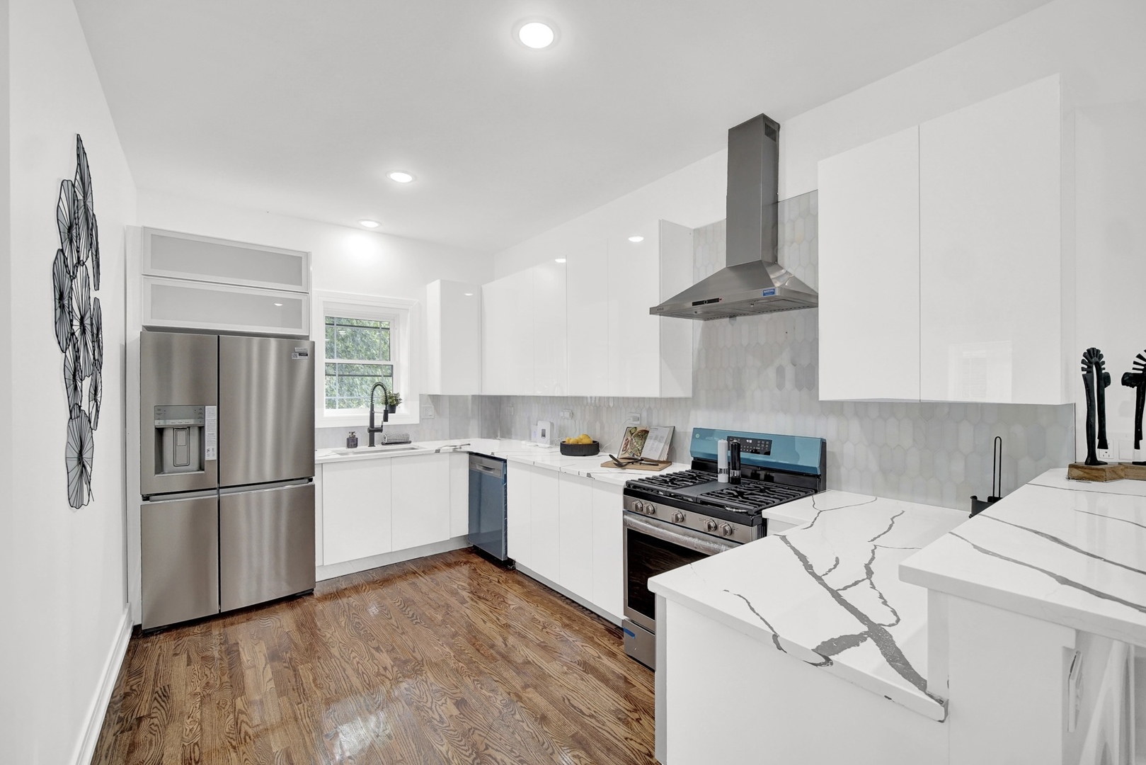 6840 S Cregier Avenue, Chicago, IL 60649