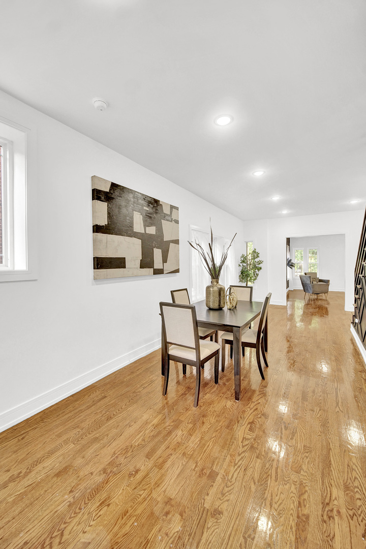 6840 S Cregier Avenue, Chicago, IL 60649