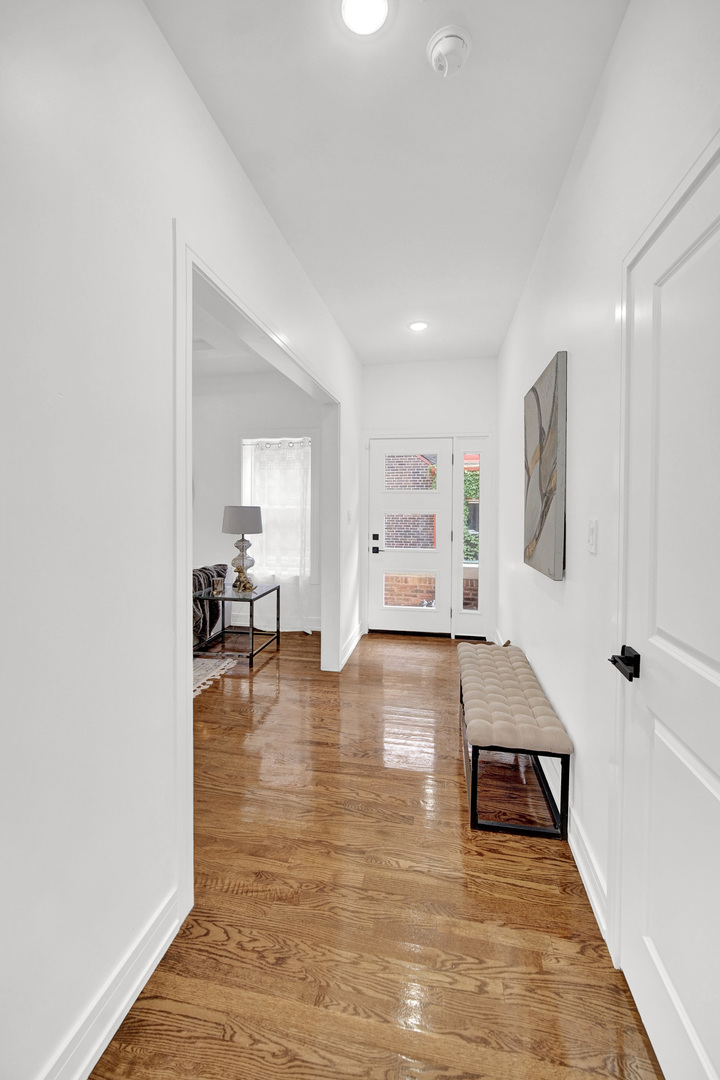 6840 S Cregier Avenue, Chicago, IL 60649