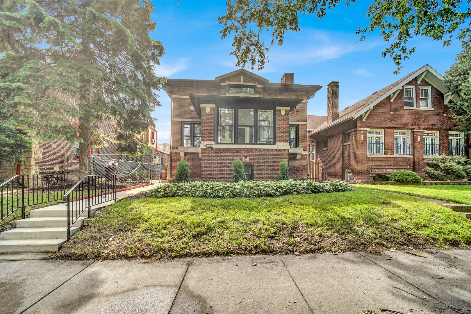 6840 S Cregier Avenue, Chicago, IL 60649