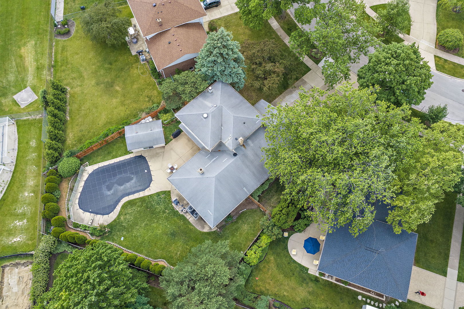 2019 E Avon Lane, Arlington Heights, IL 60004