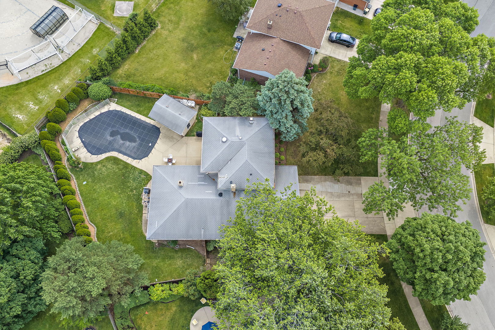 2019 E Avon Lane, Arlington Heights, IL 60004