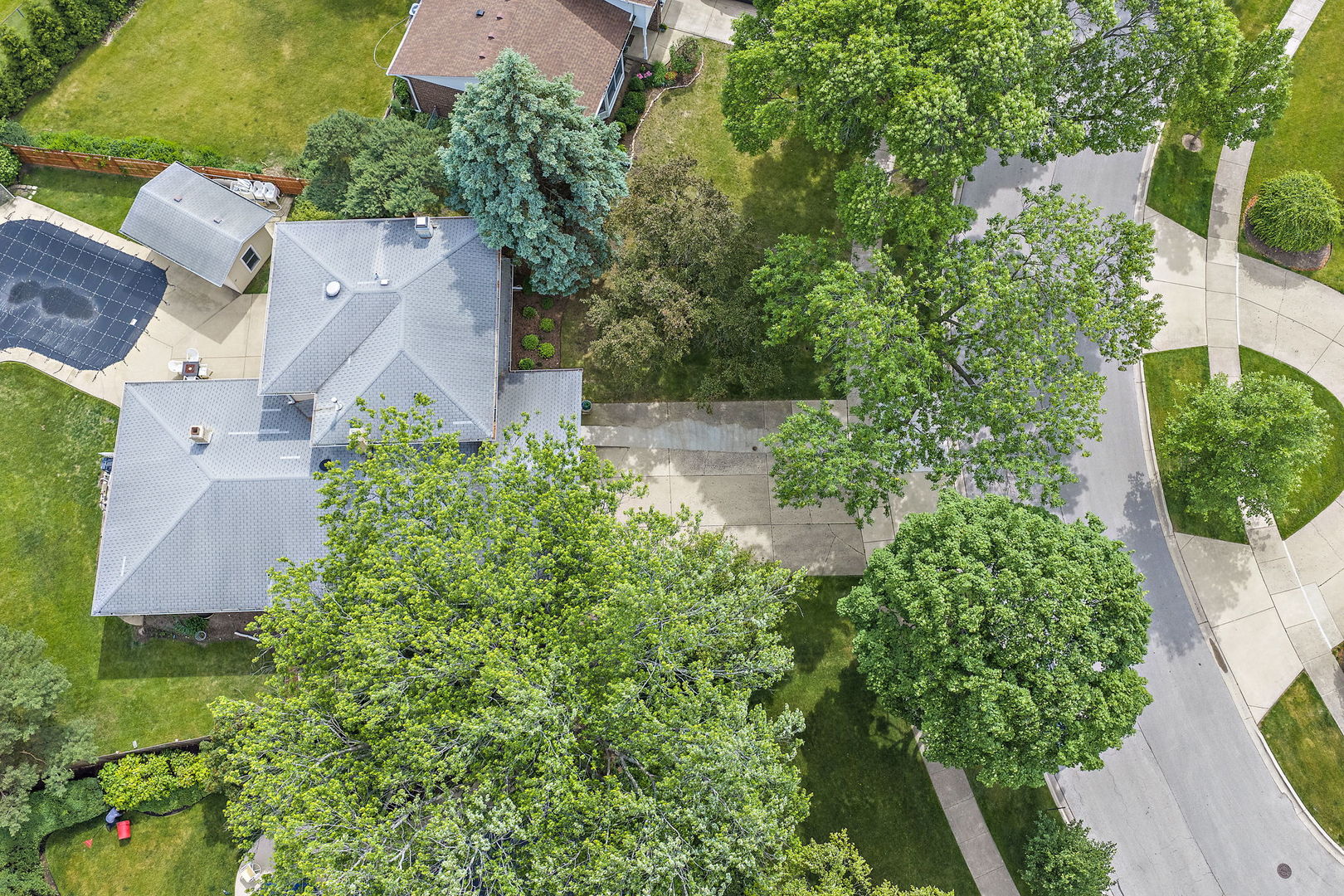 2019 E Avon Lane, Arlington Heights, IL 60004