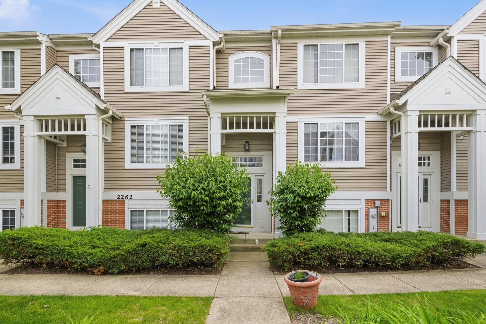2264 Daybreak Drive, Aurora, IL 60503